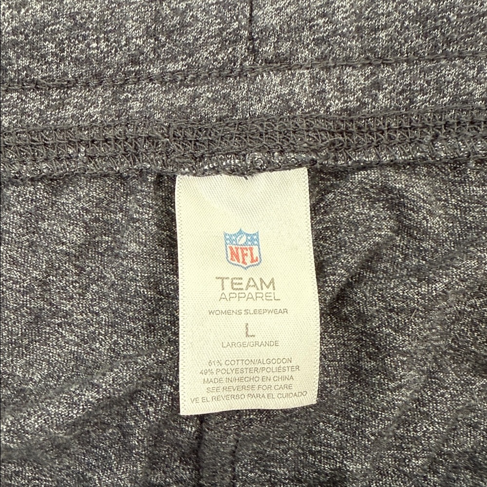 Chicago Bears NFL Team Apparel Gray Capri Joggers - Picture 2 of 3